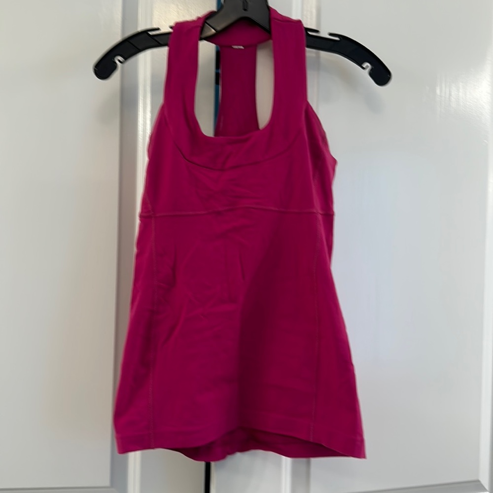 Lululemon dark pink scoop neck tank top. Size 4.